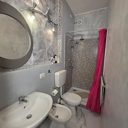 艾特住宿加早餐酒店 *